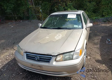 2000 Toyota Camry Ce/Le/Xle from USA, damaged, VIN 4T1BG22KXYU974065